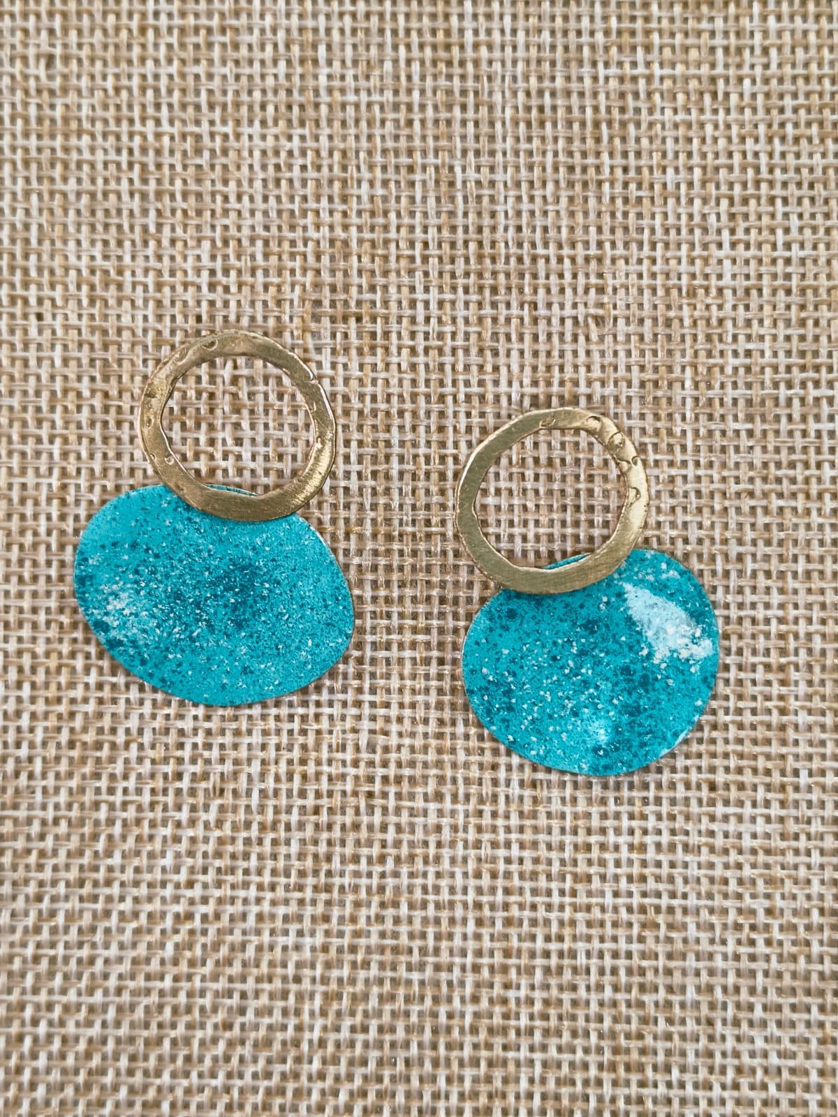 Aro con esmalte turquesa